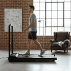 Tapis de marche WALKEN Core+ installé dans un intérieur style loft